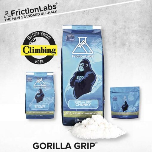 Das Bild zeigt die drei blauen Packungen Chalk. Man sieht sie jeweils aufrecht stehend von der Vorderseite mit dem Logo, dem Gorilla und dem Produktnamen darunter.