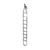 Das Bild zeigt die Trittleiter Cassin Ladder Aider. Die schwarze Trittleiter steht aufrecht im Bild. Man erkennt sofort ihre Funktionsweise sowie die zehn Trittstufen.