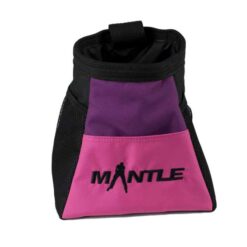 Das Bild zeigt das pinke Modell der Boulderbags MAntle von der Seite. Man erkennt die Produktdetails sowie das schwarze Logo.