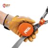 Hand mit Kletterhandschuhen hält einen orangen Petzl Bandfalldämpfer mit Swivel ein.
