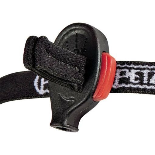 schwarz-weiße Verstellschnalle des Kopfbandes der Petzl e+ Lite Stirnlampe.