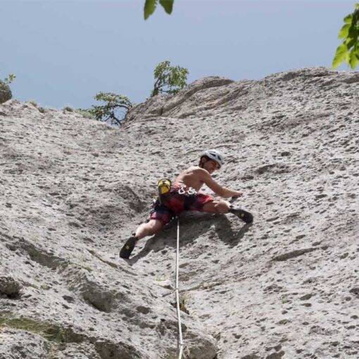 Kletterer bei Einbohr Tripp in Pecka in Bosnien von bolting.eu.