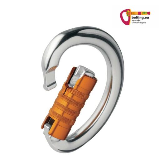 Aufrechter, silberner Petzl Omni Karabiner leicht geöffnet mit orangem Triact Lock Verschluss.