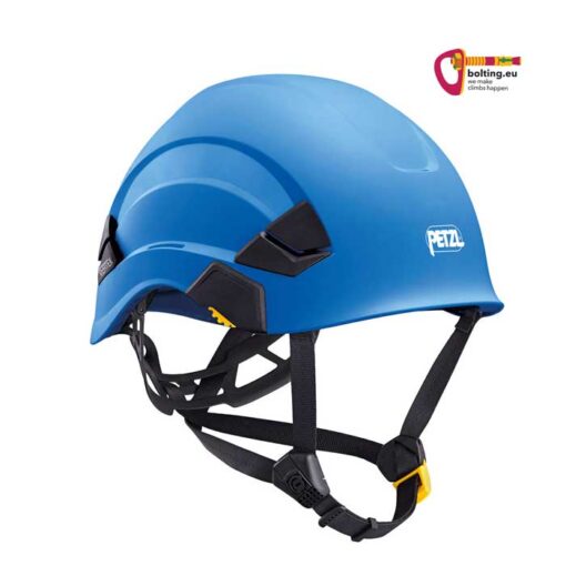 Blauer Petzl Industriekletterhelm von der Seite mit Kinnband. Rechts oben buntes bolting.eu Logo.