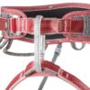Sicherungsschlaufe des rot weißen Ocun Twist Tech Eco Lady Klettergurts.