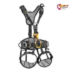 Schwarzer Petzl Astro Industrieklettergurt vertikal aufgespannt von seiner Vorderseite.