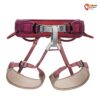 Roter Petzl Corax Allroundklettergurt von der Vorderseite auf weißem Quadrat.