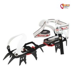 Schwarz-weiss-rotes Austrialpin Skyclimb Steigeisen mit Riemen Bindung schräg vor weißem Hintergrund.