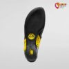 Schwarze Sohle eines La Sportiva Kletterschuhs von unten.