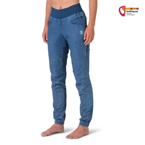 Rafiki Chain Damen Jeans Kletterhose von der Seite an einem bauchfreien Modell.