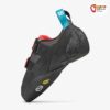 Scarpa Damen Kletterschuh von schräg unten vor weißem Hintergrund.