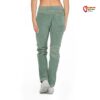Bauchfreies Modell mit olivefarbener Chillaz Waldhorn Damen Kletterhose von hinten.