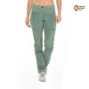 Bauchfreies Modell mit olivefarbener Chillaz Waldhorn Damen Kletterhose von vorne.