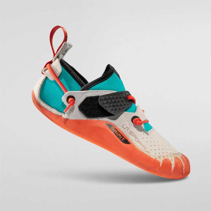 Bunter Kletterschuh für Kleinkinder mit oranger Sohle von der Seite.