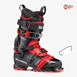 Rot schwarzer Telemark Skischuh mit Petzl FIL Telemark Zehenbügel.