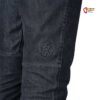 Schwarze Jeans Boulderhose mit Rafiki Logo am Bein.