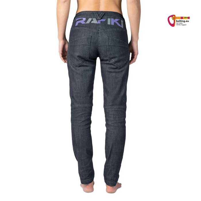 Modell ohne Shirt mit schwarzer Rafiki Asis Damen Denim Kletterhose von hinten.