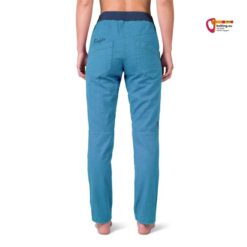 Modell ohne Shirt mit hellblauer Rafiki Shiva Damen Leinen Kletterhose von hinten.