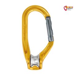 Oranger Petzl Rollclip A Karabiner mit Rolle und Schnapper Verschluss nach rechts.