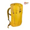 Gelber Kohla Alpinist 22 Kletterrucksack von seiner Vorderseite mit weißem Hintergrund.