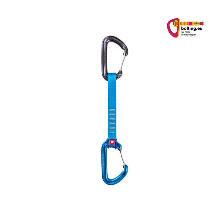 Blaue Ocun Expresschlinge senkrecht auf weißem Hintergrund.