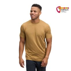 Modell mit braunem Black Diamond Men Circuit Short Sleeve Tee Herren Klettershirt von der Seite.