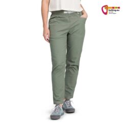 Modell mit Olivefarbene Black Diamond Woman´s Ethos Pant Kletterhose von vorne.