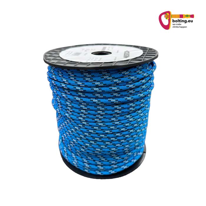 Eine Rolle blaue Cousin Aramid Cord 5,5mm aufrecht vor weißem Hintergrund.