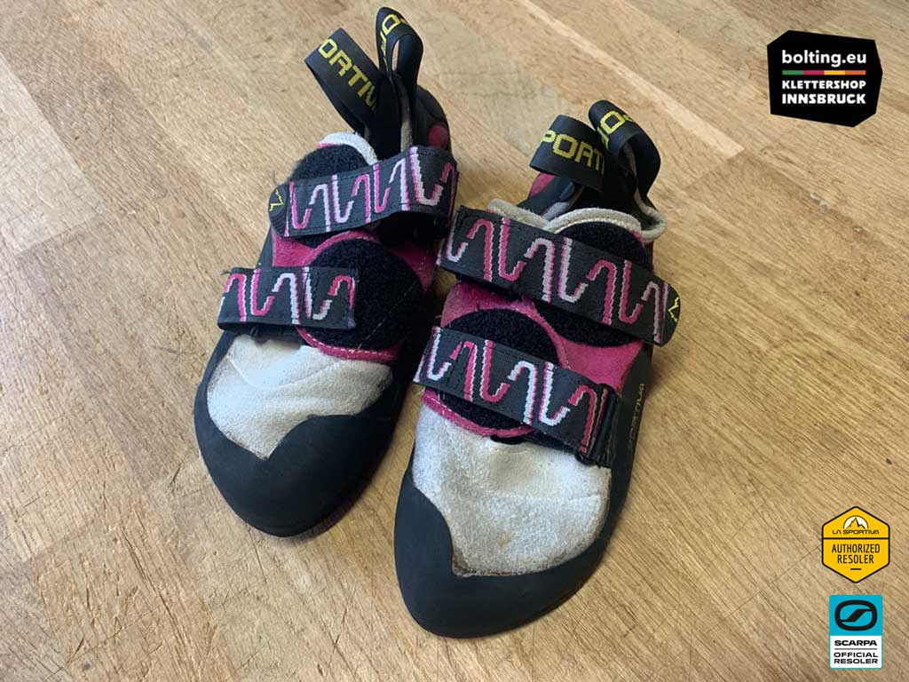 Ein Paar weiß pinke La Sportiva Katana Kletterschuhe nach dem Resoling von oben.
