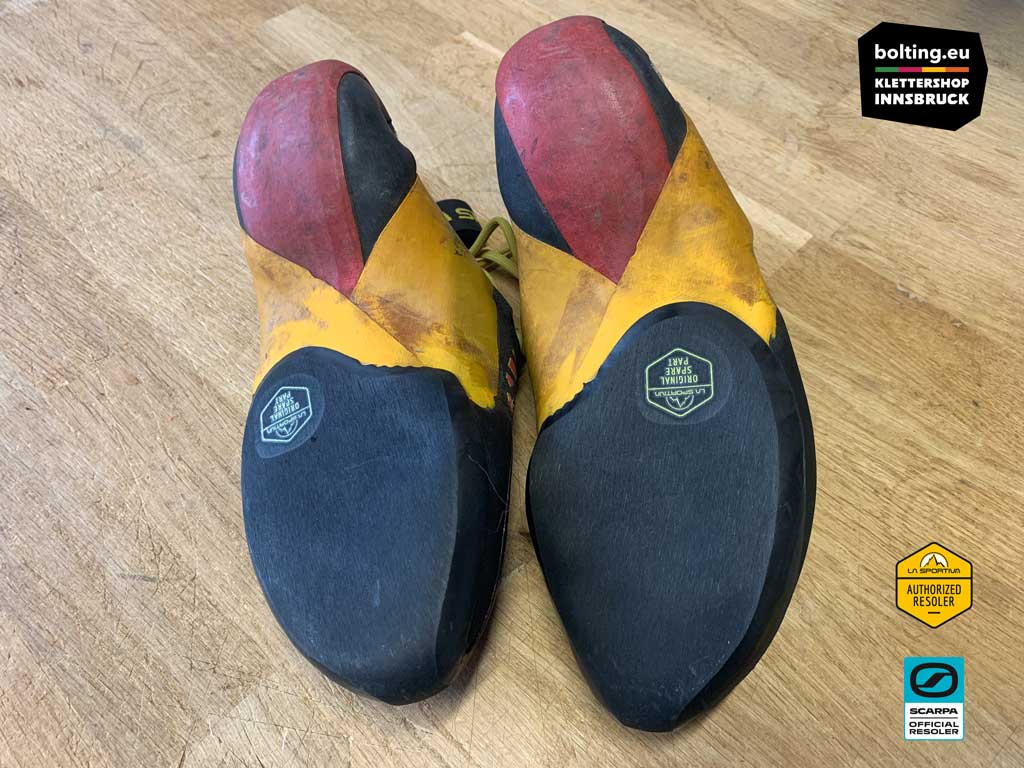 Unterseite eines Paar La Sportiva TEstarossa Kletterschuhe nach der Besohlung im Klettershop Innsbruck.