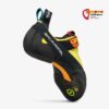 Gelb schwarzer Scarpa Drago Boulderschuh von der Seite unten mit Sohle.