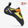 Gelb schwarzer Scarpa Drago Kletterschuh von der Seite mit Markenname und Velcro.