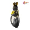 Ein schwarz gelber La Sportiva Solution Kletterschuh von der Vorderseite.