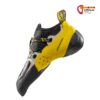 Ein schwarz gelber La Sportiva Solution Kletterschuh von der Innenseite.