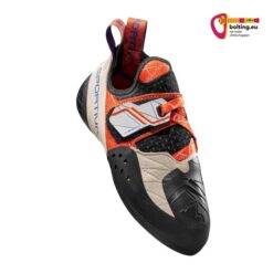 Schwarz, weiß, roter La Sportiva Solution Woman Kletterschuh schräg von der Seite.