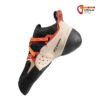 Innenseite eines Damen Kletterschuhs in rot -schwarz - weiß von La Sportiva.