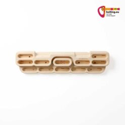 YY VerticalBoard First Holz Kletter Trainingsbalken auf weißem Hintergrund.