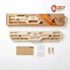 YY VerticalBoard One Kletter Hangboard aus hellem Holz mit Schrauben und Installationsanleitung.