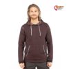 Brunettes Model mit rotem Chillaz Alicante Hoodie von vorne.