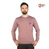 Schwarzhaariges Modell mit rosa Chillaz Hokkaido Ropes Kletter Longsleeve von vorne.