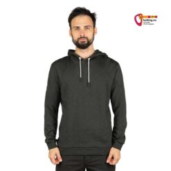 Schwarzhaariges Model mit Bart und einem titanfärbigen Chillaz Sapporo Herren Kletterhoodie von vorne betrachtet.