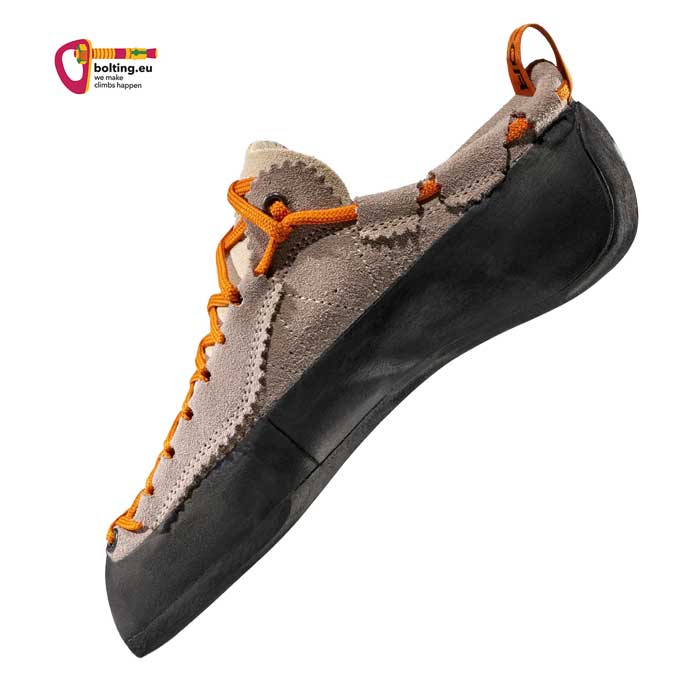 Schwarz brauner Mythos Eco von La Sportiva von der Seite.
