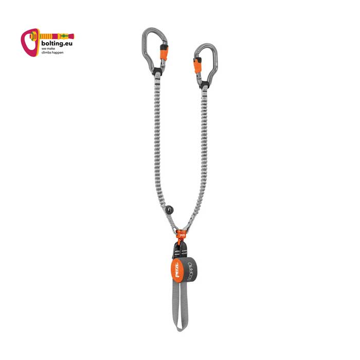Ein Petzl Scorpio Vertigo SW Klettersteigset vertikal aufgelegt vor weißem Hintergrund.