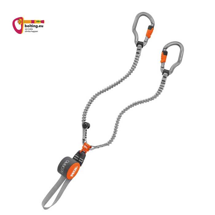 Ein Petzl Scorpio Vertigo SW Klettersteigset schräg aufgelegt vor weißem Hintergrund.