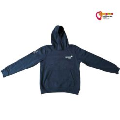 Vorderseite des Teambekleidung Hoodies der Kletterakademie Innsbruck mit Schriftzug.