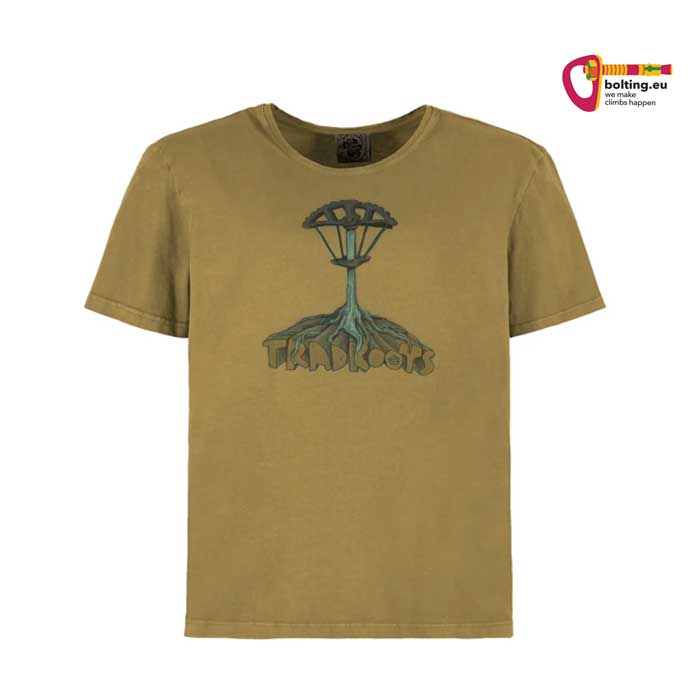 Grünes E9 Roots Shirt mit Print auf der Brust.